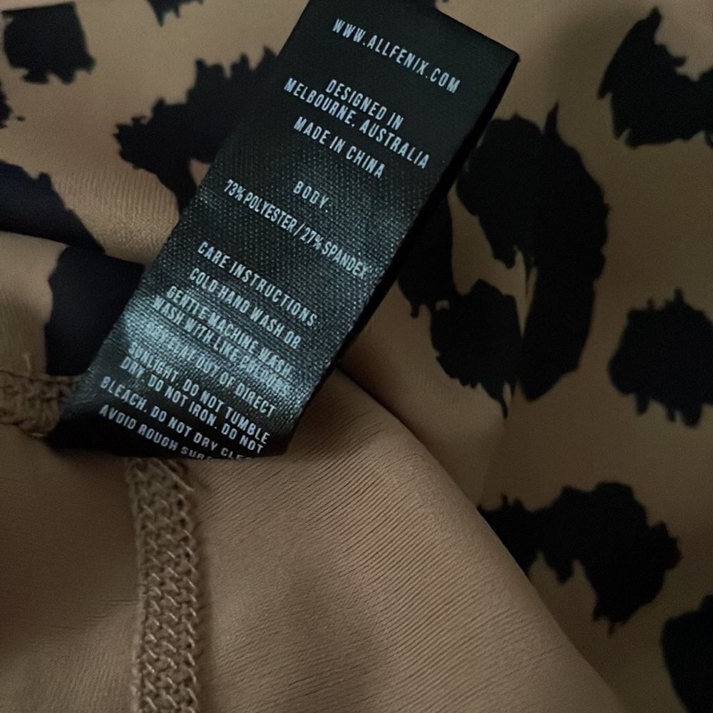 ALLFENIX Black and Tan High-Rise Soft Leopard Print 7/8 Leggings - Picture 6 of 6